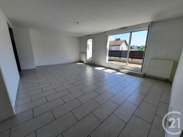 Appartement F4 &agrave; louer - 4 pi&egrave;ces - 94,70 m2 - St Die Des Vosges - 88 - LORRAINE