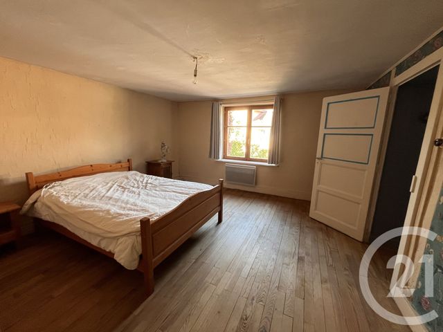 Appartement F4 &agrave; louer - 4 pi&egrave;ces - 90,60 m2 - La Bourgonce - 88 - LORRAINE