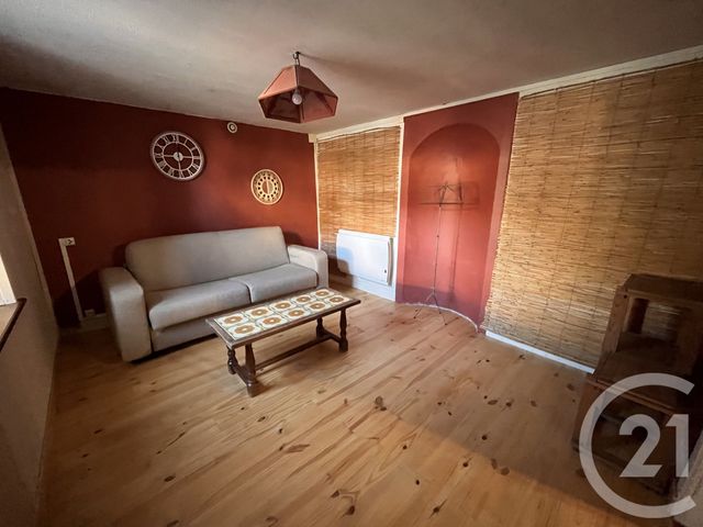 Appartement F4 &agrave; louer - 4 pi&egrave;ces - 90,60 m2 - La Bourgonce - 88 - LORRAINE