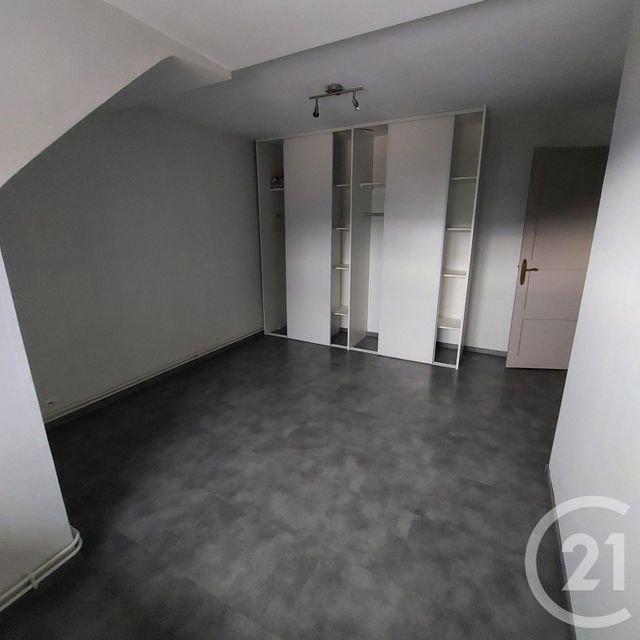 Appartement &agrave; louer - 4 pi&egrave;ces - 93 m2 - St Die Des Vosges - 88 - LORRAINE