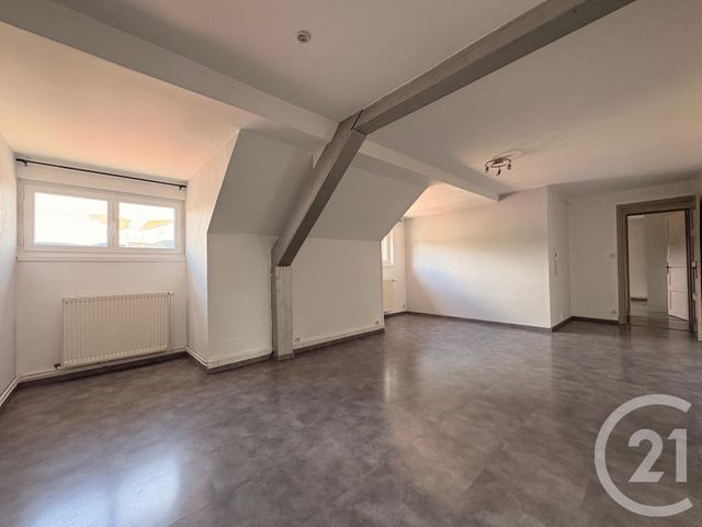 Appartement &agrave; louer - 4 pi&egrave;ces - 93 m2 - St Die Des Vosges - 88 - LORRAINE