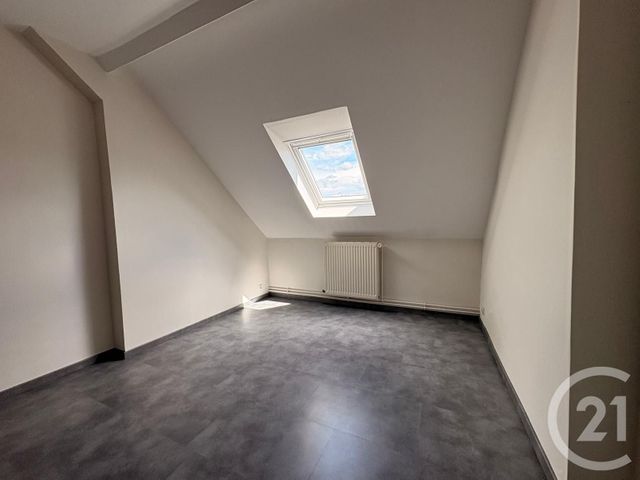 Appartement &agrave; louer - 4 pi&egrave;ces - 93 m2 - St Die Des Vosges - 88 - LORRAINE