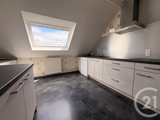 Appartement &agrave; louer - 4 pi&egrave;ces - 93 m2 - St Die Des Vosges - 88 - LORRAINE