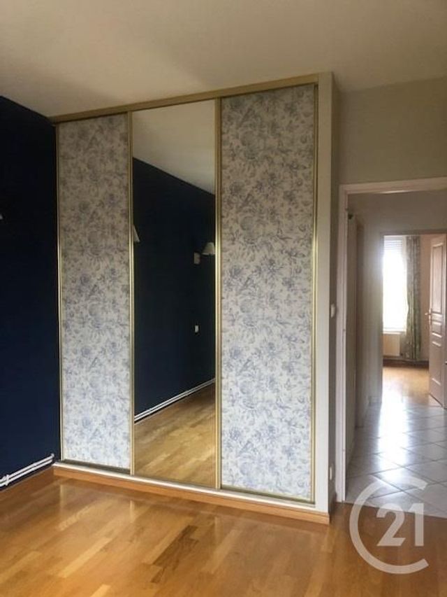 Appartement F4 &agrave; louer - 4 pi&egrave;ces - 100,95 m2 - Bruyeres - 88 - LORRAINE