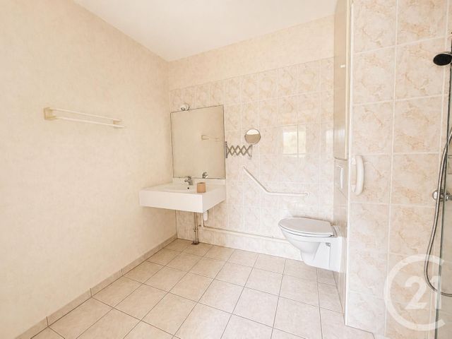 Appartement F2 &agrave; louer - 2 pi&egrave;ces - 54,53 m2 - Ste Marguerite - 88 - LORRAINE