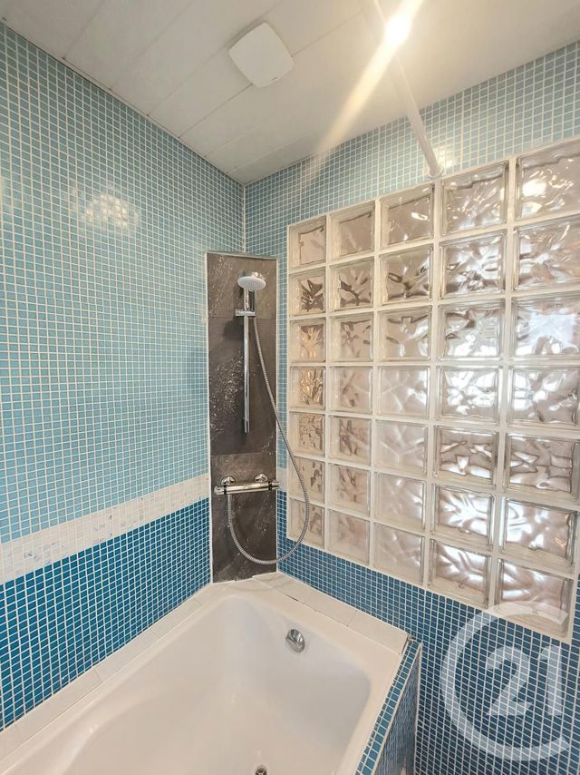 Appartement F2 &agrave; louer - 2 pi&egrave;ces - 51,70 m2 - St Die Des Vosges - 88 - LORRAINE