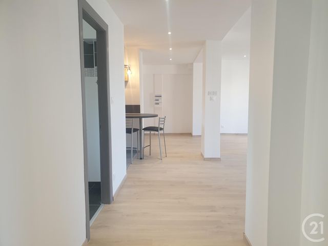 Appartement F3 &agrave; louer - 3 pi&egrave;ces - 93 m2 - St Die Des Vosges - 88 - LORRAINE