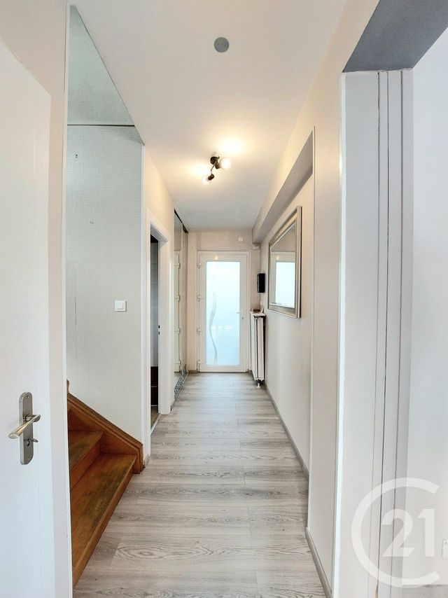 Maison &agrave; louer - 4 pi&egrave;ces - 93 m2 - Ste Marguerite - 88 - LORRAINE