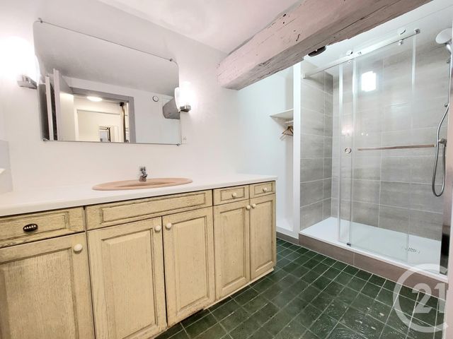Appartement F3 &agrave; louer - 3 pi&egrave;ces - 78 m2 - St Die Des Vosges - 88 - LORRAINE