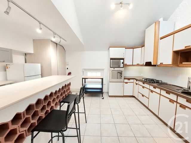 Appartement F3 &agrave; louer - 3 pi&egrave;ces - 78 m2 - St Die Des Vosges - 88 - LORRAINE