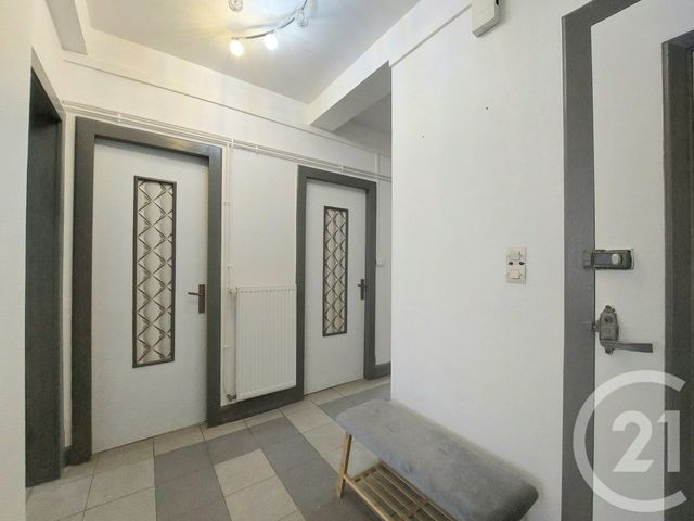 Appartement F2 &agrave; louer - 2 pi&egrave;ces - 58,32 m2 - St Die Des Vosges - 88 - LORRAINE