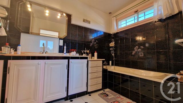 Maison à vendre - 5 pièces - 195 m2 - Istres - 13 - PROVENCE-ALPES-COTE-D-AZUR