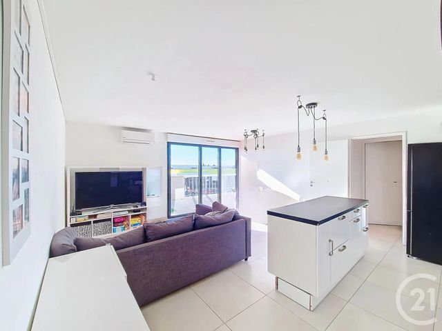 Appartement T4 à vendre - 4 pièces - 66,74 m2 - Istres - 13 - PROVENCE-ALPES-COTE-D-AZUR