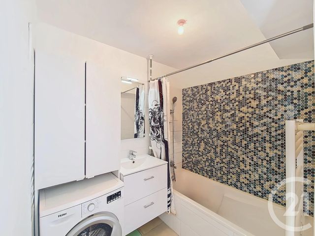 Appartement T4 à vendre - 4 pièces - 66,74 m2 - Istres - 13 - PROVENCE-ALPES-COTE-D-AZUR