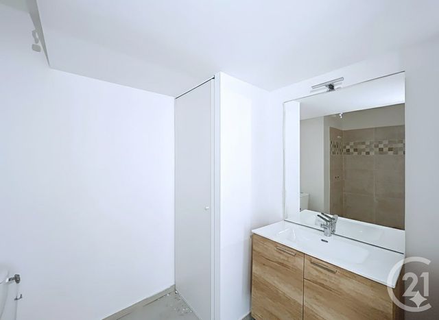 Appartement T3 à vendre - 3 pièces - 71,08 m2 - Istres - 13 - PROVENCE-ALPES-COTE-D-AZUR