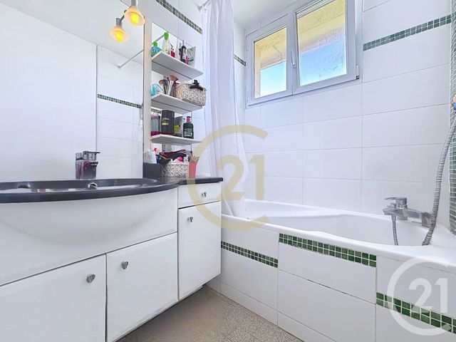Appartement F4 &agrave; vendre - 4 pi&egrave;ces - 90,49 m2 - Istres - 13 - PROVENCE-ALPES-COTE-D-AZUR