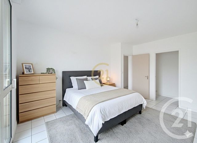 Appartement &agrave; vendre - 4 pi&egrave;ces - 66,40 m2 - Salon De Provence - 13 - PROVENCE-ALPES-COTE-D-AZUR