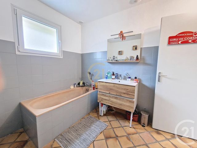 Maison &agrave; vendre - 4 pi&egrave;ces - 85,57 m2 - St Mitre Les Remparts - 13 - PROVENCE-ALPES-COTE-D-AZUR