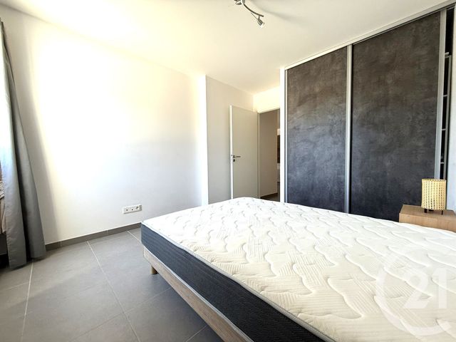 Appartement T2 &agrave; louer - 2 pi&egrave;ces - 38,34 m2 - St Chamas - 13 - PROVENCE-ALPES-COTE-D-AZUR