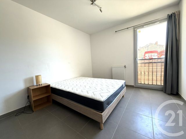 Appartement T2 &agrave; louer - 2 pi&egrave;ces - 38,34 m2 - St Chamas - 13 - PROVENCE-ALPES-COTE-D-AZUR