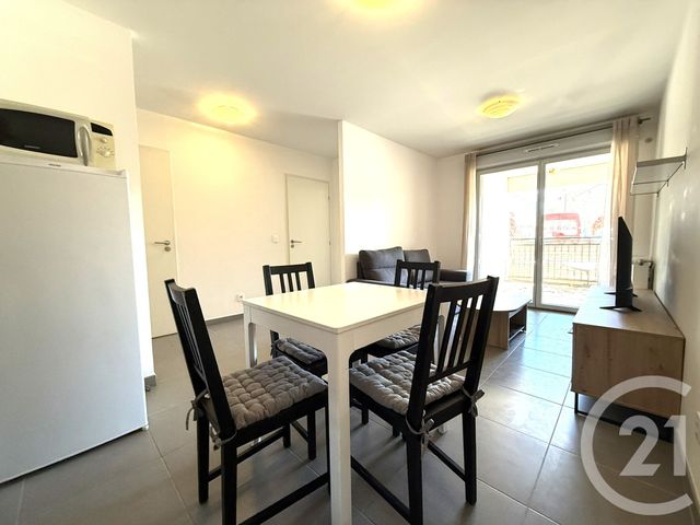 Appartement T2 &agrave; louer - 2 pi&egrave;ces - 38,34 m2 - St Chamas - 13 - PROVENCE-ALPES-COTE-D-AZUR
