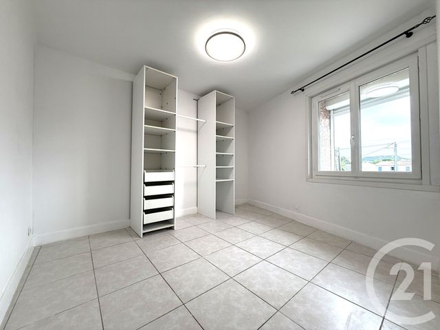 Appartement T3 &agrave; louer - 3 pi&egrave;ces - 54,87 m2 - Istres - 13 - PROVENCE-ALPES-COTE-D-AZUR