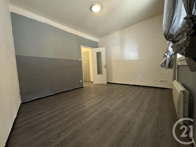 Appartement T2 &agrave; louer - 2 pi&egrave;ces - 29,80 m2 - Istres - 13 - PROVENCE-ALPES-COTE-D-AZUR