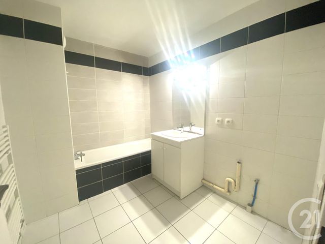 Appartement T3 &agrave; louer - 3 pi&egrave;ces - 60,20 m2 - Istres - 13 - PROVENCE-ALPES-COTE-D-AZUR