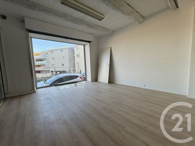 Local commercial à louer - 30.0 m2 - 13 - Bouches-du-Rhone
