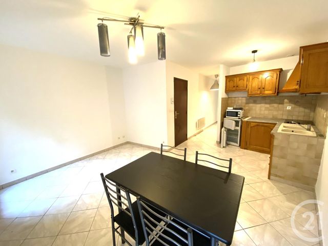 Appartement T3 &agrave; louer - 3 pi&egrave;ces - 51,80 m2 - Istres - 13 - PROVENCE-ALPES-COTE-D-AZUR