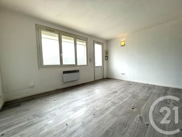 Appartement T3 &agrave; louer - 3 pi&egrave;ces - 49 m2 - Fos Sur Mer - 13 - PROVENCE-ALPES-COTE-D-AZUR