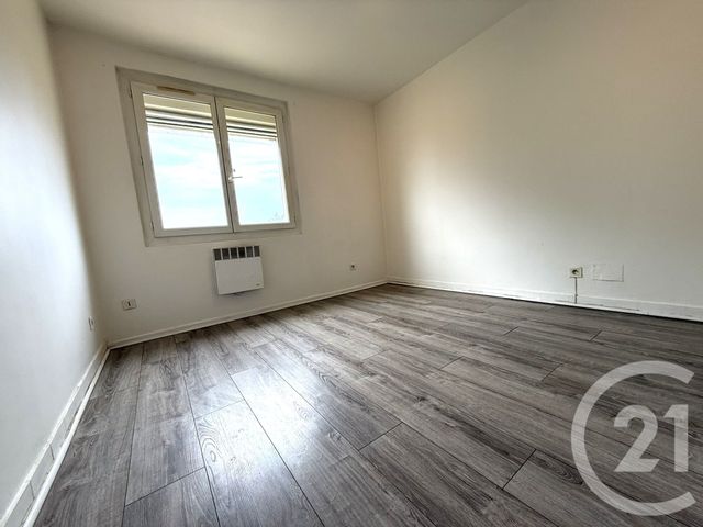 Appartement T3 &agrave; louer - 3 pi&egrave;ces - 49 m2 - Fos Sur Mer - 13 - PROVENCE-ALPES-COTE-D-AZUR