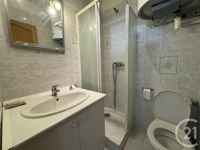 Appartement Studio &agrave; louer - 1 pi&egrave;ce - 17,57 m2 - Port St Louis Du Rhone - 13 - PROVENCE-ALPES-COTE-D-AZUR