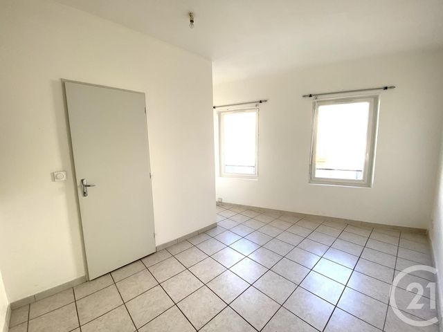 Appartement T2 &agrave; louer - 2 pi&egrave;ces - 29,20 m2 - Istres - 13 - PROVENCE-ALPES-COTE-D-AZUR