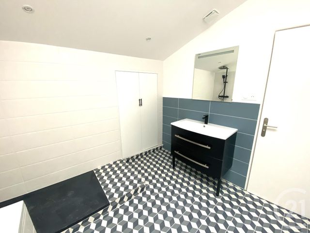 Appartement T4 &agrave; louer - 4 pi&egrave;ces - 98,55 m2 - Istres - 13 - PROVENCE-ALPES-COTE-D-AZUR