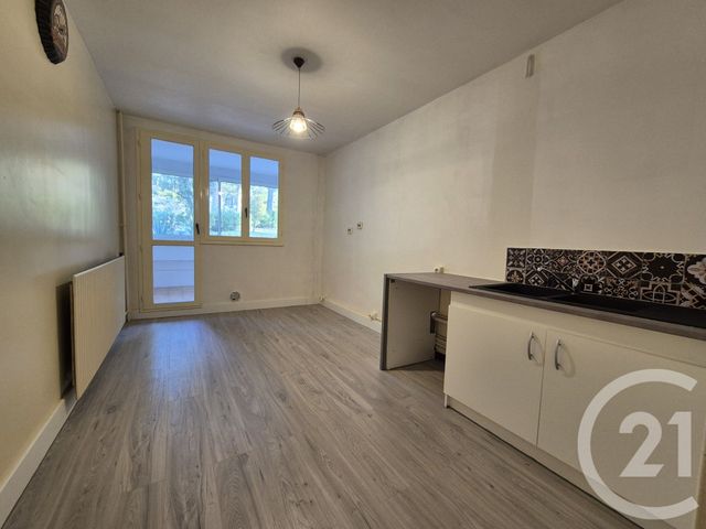 Appartement T5 &agrave; louer - 5 pi&egrave;ces - 98,05 m2 - Martigues - 13 - PROVENCE-ALPES-COTE-D-AZUR