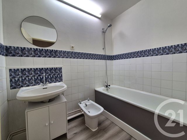 Appartement T5 &agrave; louer - 5 pi&egrave;ces - 98,05 m2 - Martigues - 13 - PROVENCE-ALPES-COTE-D-AZUR
