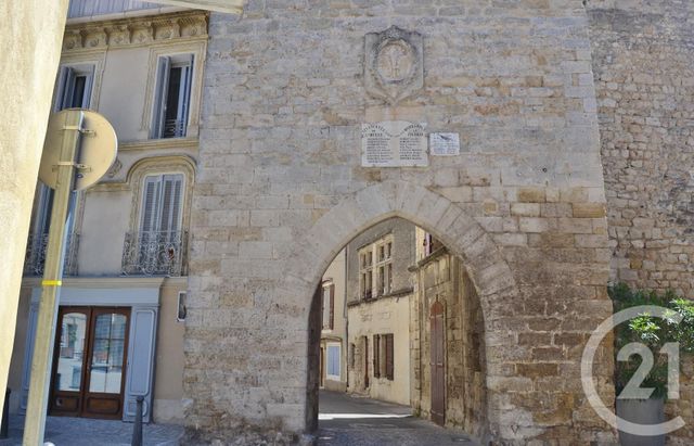 Immeuble A Vendre 553 M2 St Mitre Les Remparts 13 Provence Alpes Cote D Azur