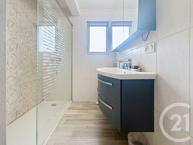 Appartement F4 à vendre - 4 pièces - 82 m2 - Santa Maria Poggio - 202 - CORSE