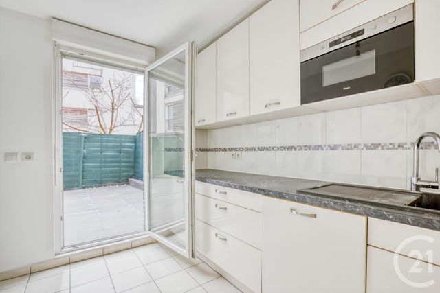 Appartement F3 à vendre - 3 pièces - 63 m2 - La Courneuve - 93 - ILE-DE-FRANCE