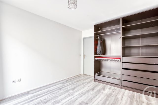 Appartement F3 à vendre - 3 pièces - 63 m2 - La Courneuve - 93 - ILE-DE-FRANCE