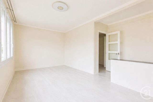 Appartement F4 &agrave; vendre - 4 pi&egrave;ces - 71 m2 - La Courneuve - 93 - ILE-DE-FRANCE