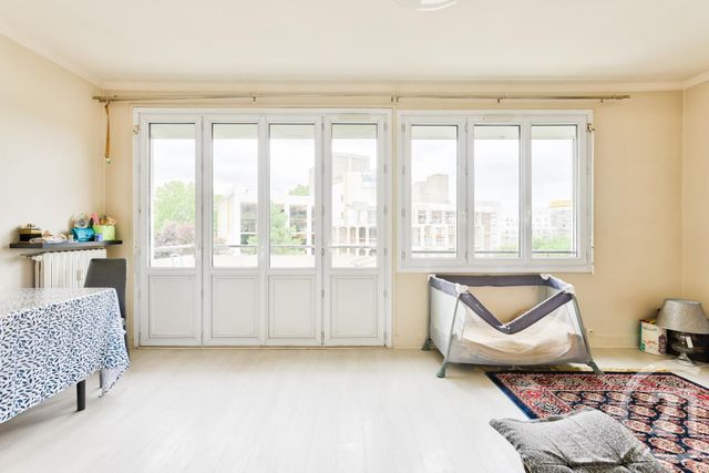 Appartement F4 à vendre - 4 pièces - 71 m2 - La Courneuve - 93 - ILE-DE-FRANCE