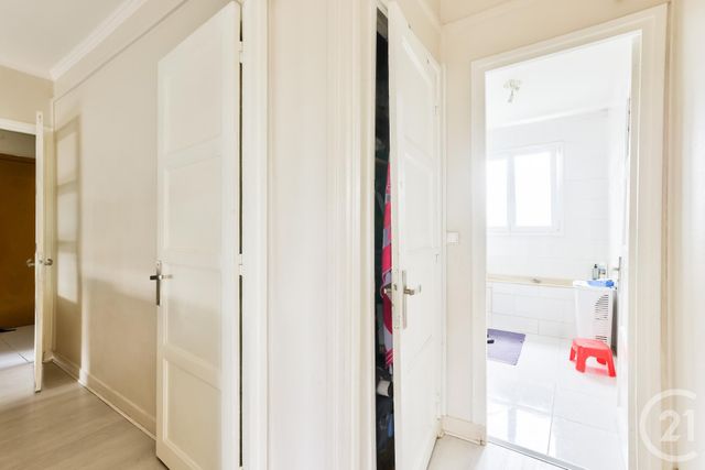 Appartement F4 à vendre - 4 pièces - 71 m2 - La Courneuve - 93 - ILE-DE-FRANCE