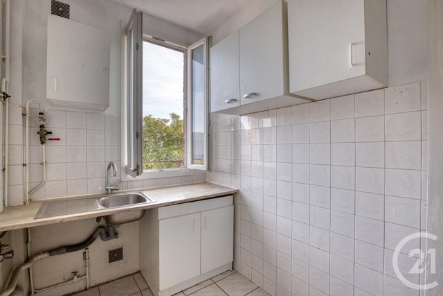 Appartement F2 à vendre - 2 pièces - 32,10 m2 - La Courneuve - 93 - ILE-DE-FRANCE