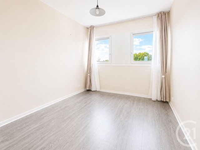 Appartement F4 &agrave; vendre - 4 pi&egrave;ces - 79,53 m2 - La Courneuve - 93 - ILE-DE-FRANCE