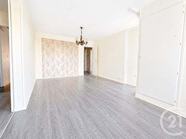 Appartement F4 &agrave; vendre - 4 pi&egrave;ces - 79,53 m2 - La Courneuve - 93 - ILE-DE-FRANCE