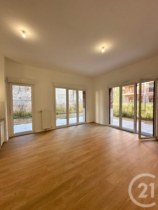 Appartement &agrave; louer - 3 pi&egrave;ces - 66,54 m2 - La Courneuve - 93 - ILE-DE-FRANCE