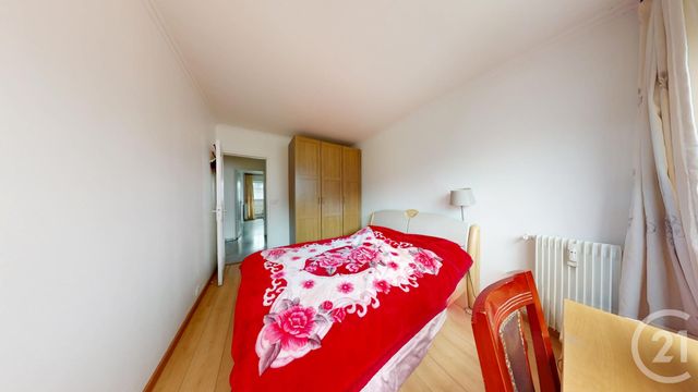 Appartement F5 à vendre - 5 pièces - 103 m2 - La Courneuve - 93 - ILE-DE-FRANCE