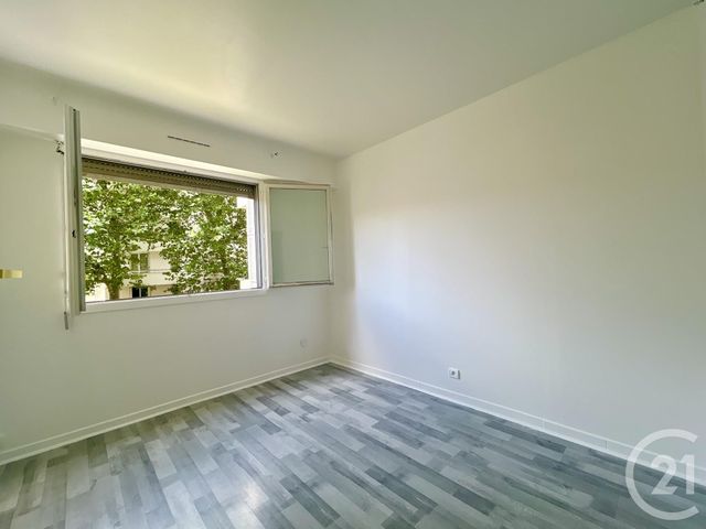 Appartement F4 à vendre - 4 pièces - 88 m2 - Le Bourget - 93 - ILE-DE-FRANCE